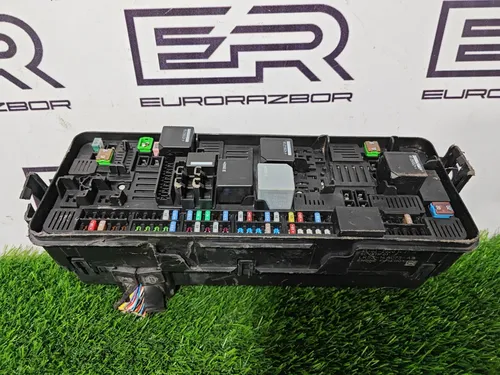 Блок предохранителей Range Rover Sport L494