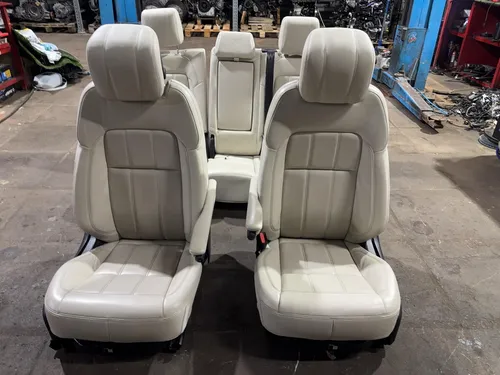Салон Range Rover Sport 2 рестайлинг