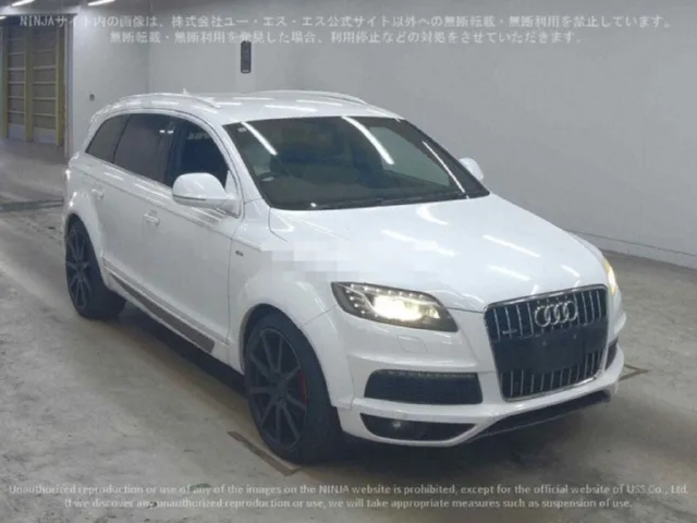 AUDI Q7 3.0