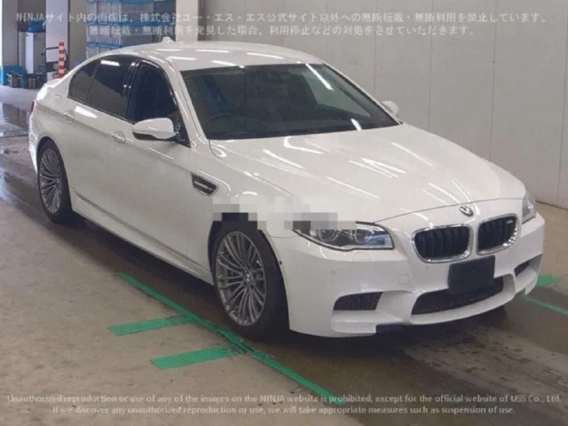 BMW M5 F10 2015